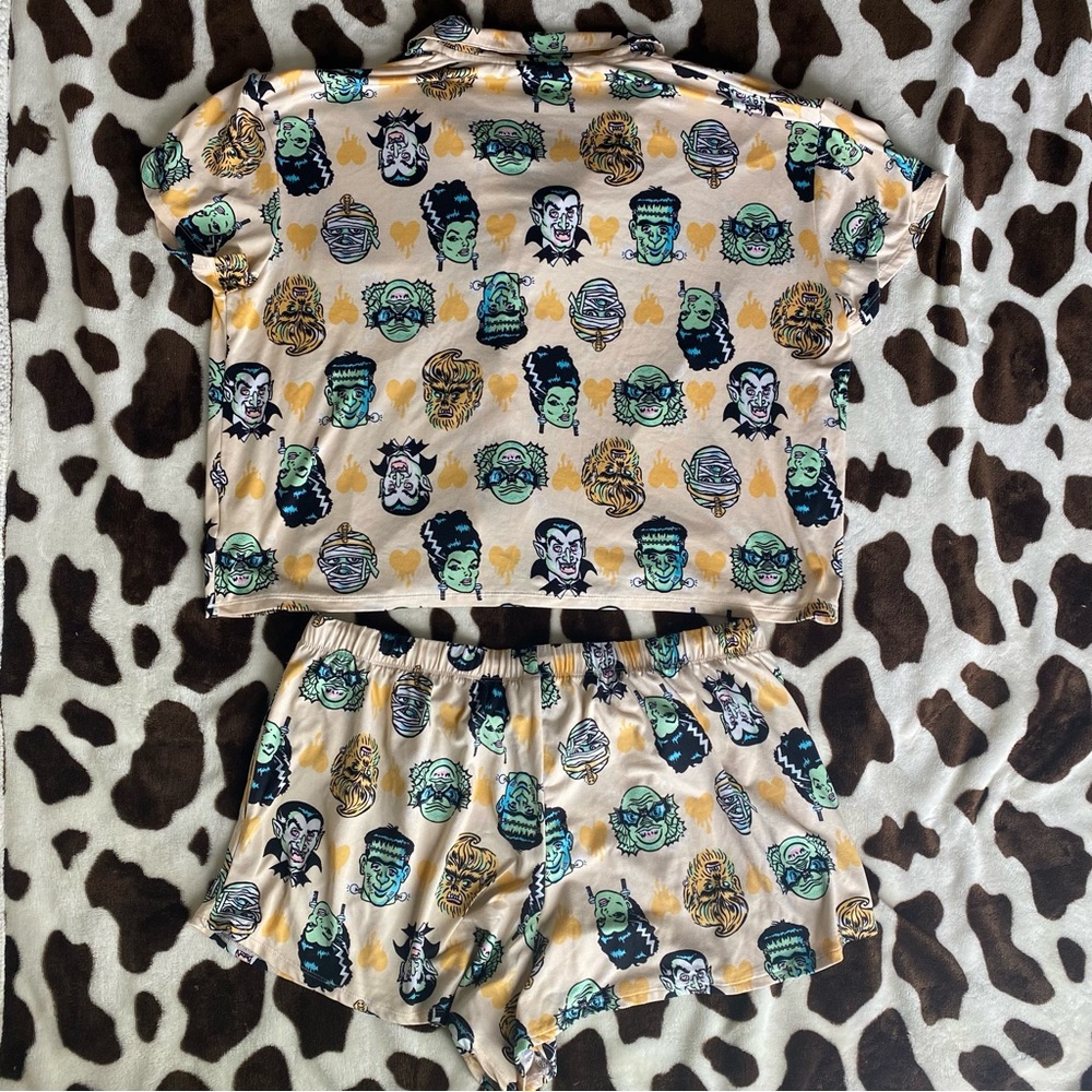 Halloween Classics Pajama Set - Multicolor L - Picture 5 of 6